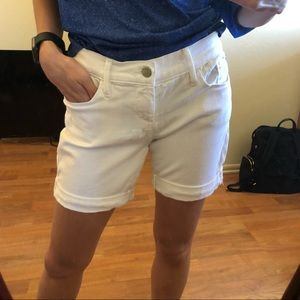 Joe’s Jeans - 6” Bermuda Shorts in Jenny White